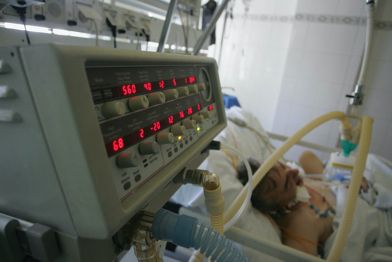 Ministerstwo Zdrowia podało statystyki dotyczące epidemii COVID–19 w Polsce. Na zdjęciu OIOM w Szpitalu Kopernika w Łodzi.