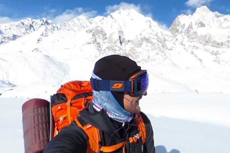 Adam Bielecki oraz reszta Polaków na K2 muszą czekać na okno pogodowe.