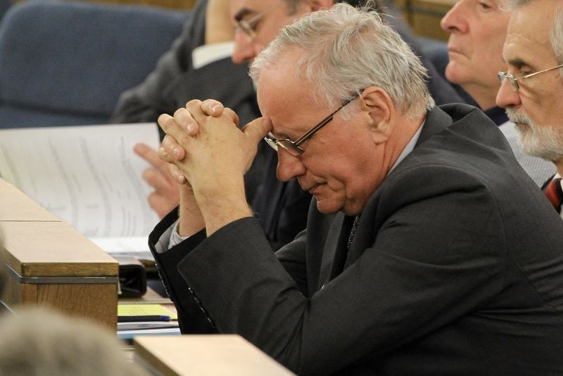 Jan Rulewski odszedł z senackiej komisji rodziny i polityki społecznej
