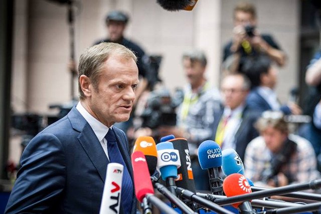 Donald Tusk przyznał, że dla uchodźców w Europie jest coraz mniej miejsca.