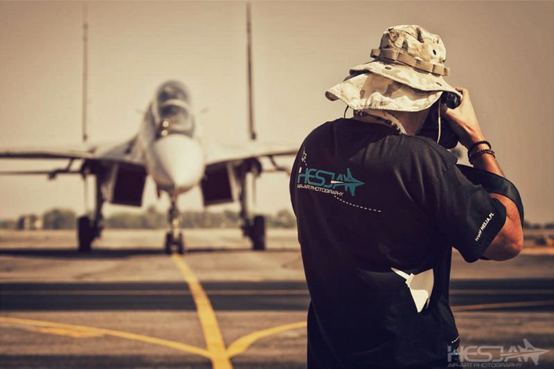 Sławek "hesja" Krajniewski samoloty fotografuje od lat.