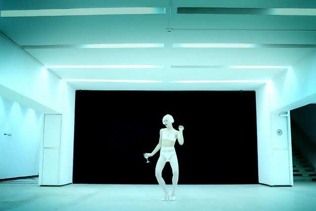 Bankiet ciał to połączenie wydarzenia artystycznego i imprezy klubowej