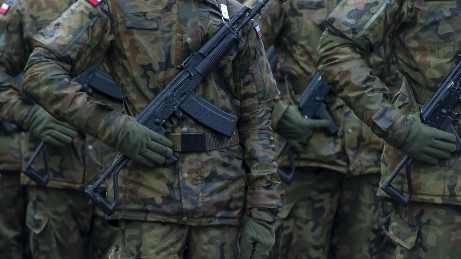 Polska przesuwa wojsko na granicę z Białorusią. Kreml zarzuca agresję Polska przesuwa wojsko na granicę z Białorusią. Kreml zarzuca agresję