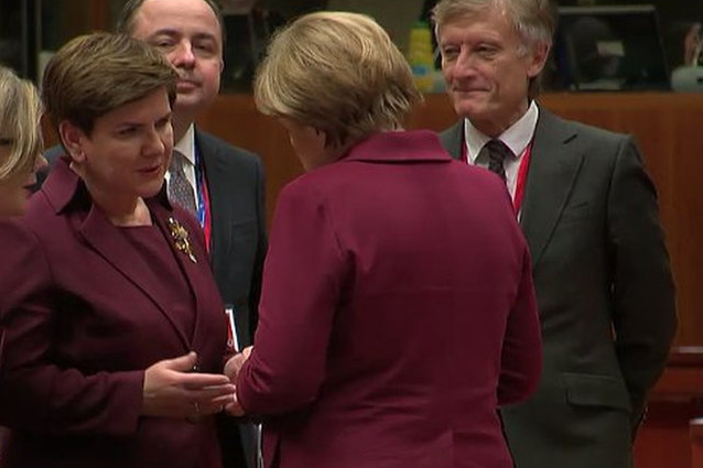 Garsonki garsonkami, ale to poważna polityka - twierdzi Nowacka.