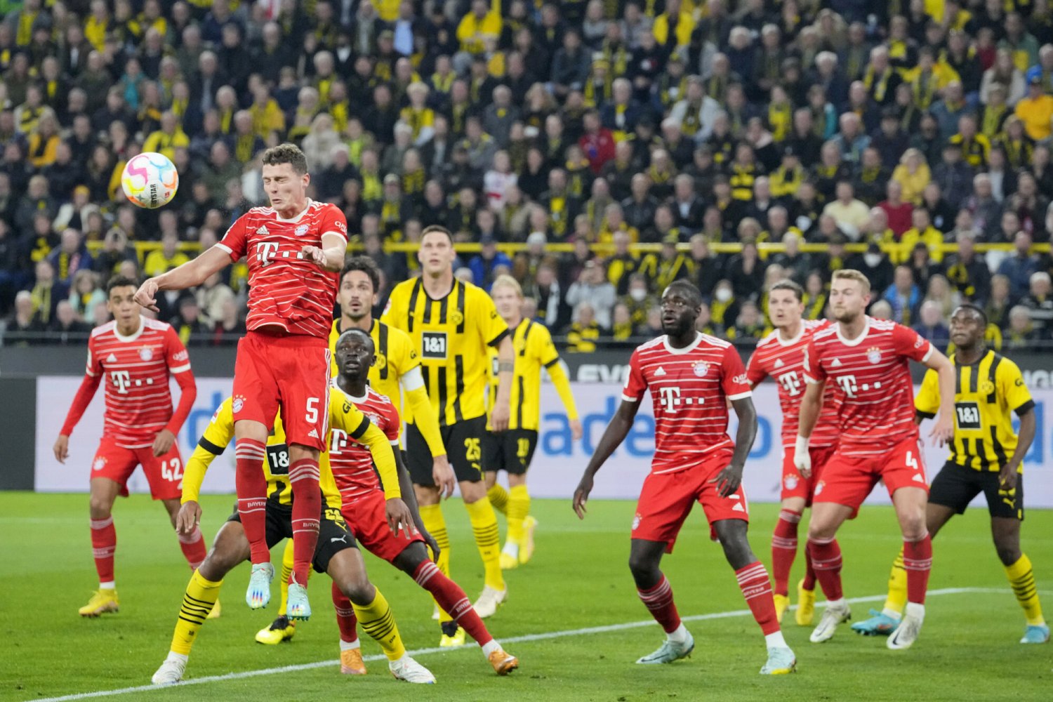 Klątwa trwa, choć nie ma już Lewandowskiego. Bayern znów upokorzył Borussię