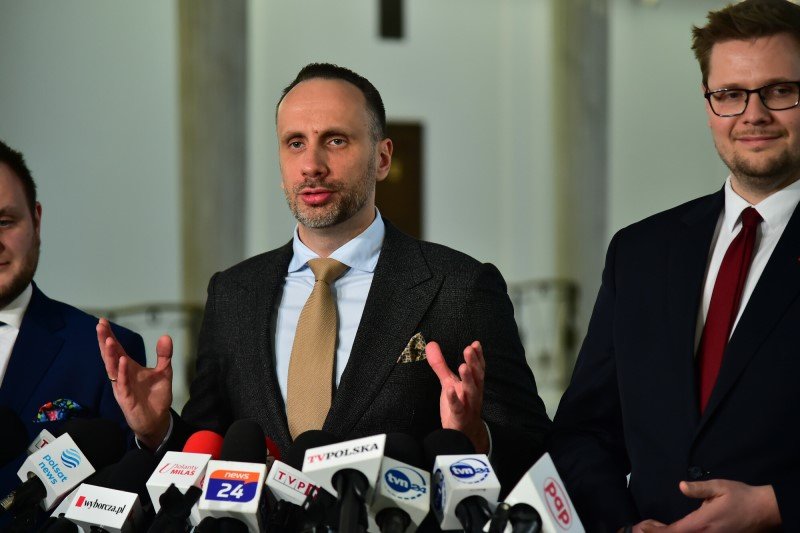 Janusz Kowalski z Solidarnej Polski chce wprowadzenia "ustawy antyrobakowej"