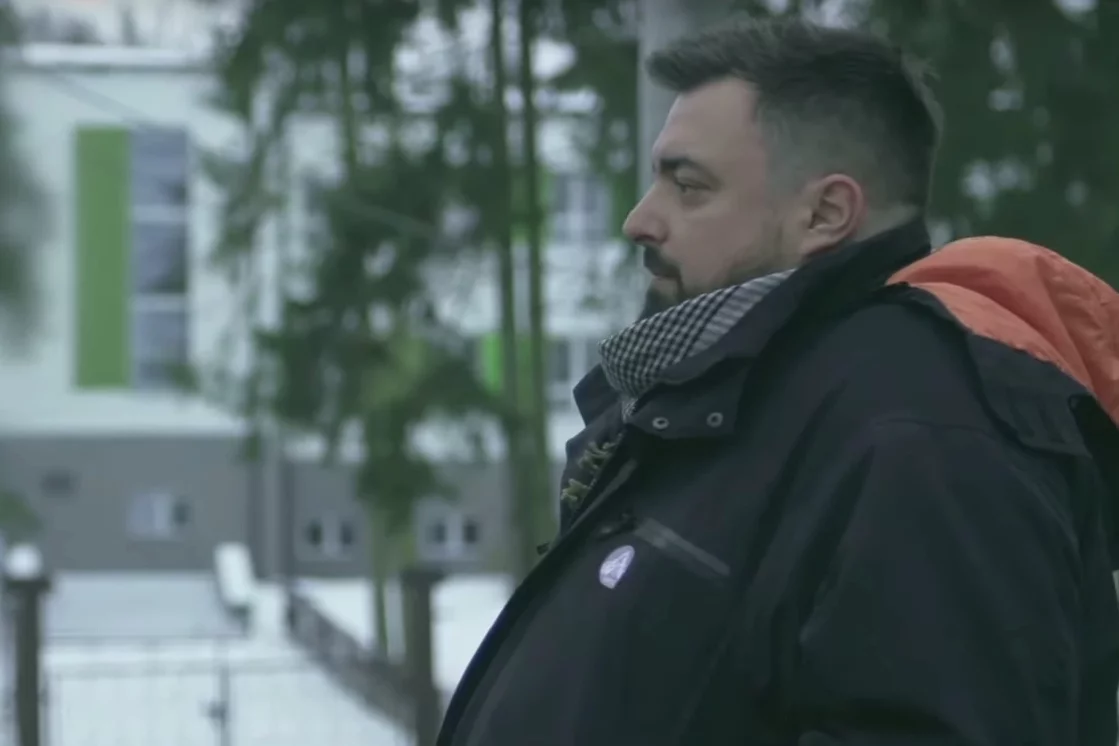 Tomasz Sekielski często musiał korzystać w trakcie tworzenia materiału z pomocy choćby swojego brata.