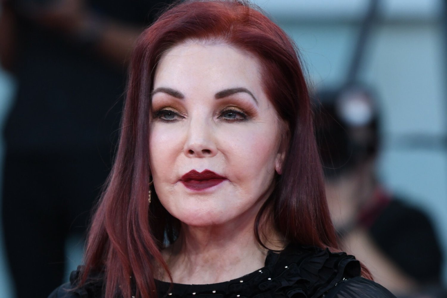 Priscilla Presley o różnicy wieku między nią a Elvisem. Priscilla Presley o różnicy wieku między nią a Elvisem.
