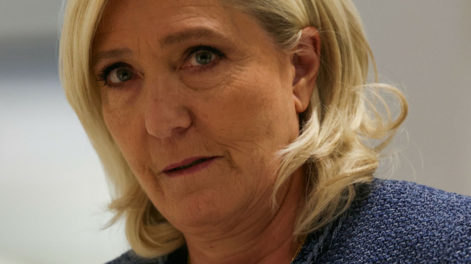 Prasa: w oczach swoich wyborców Le Pen stała się męczennicą.