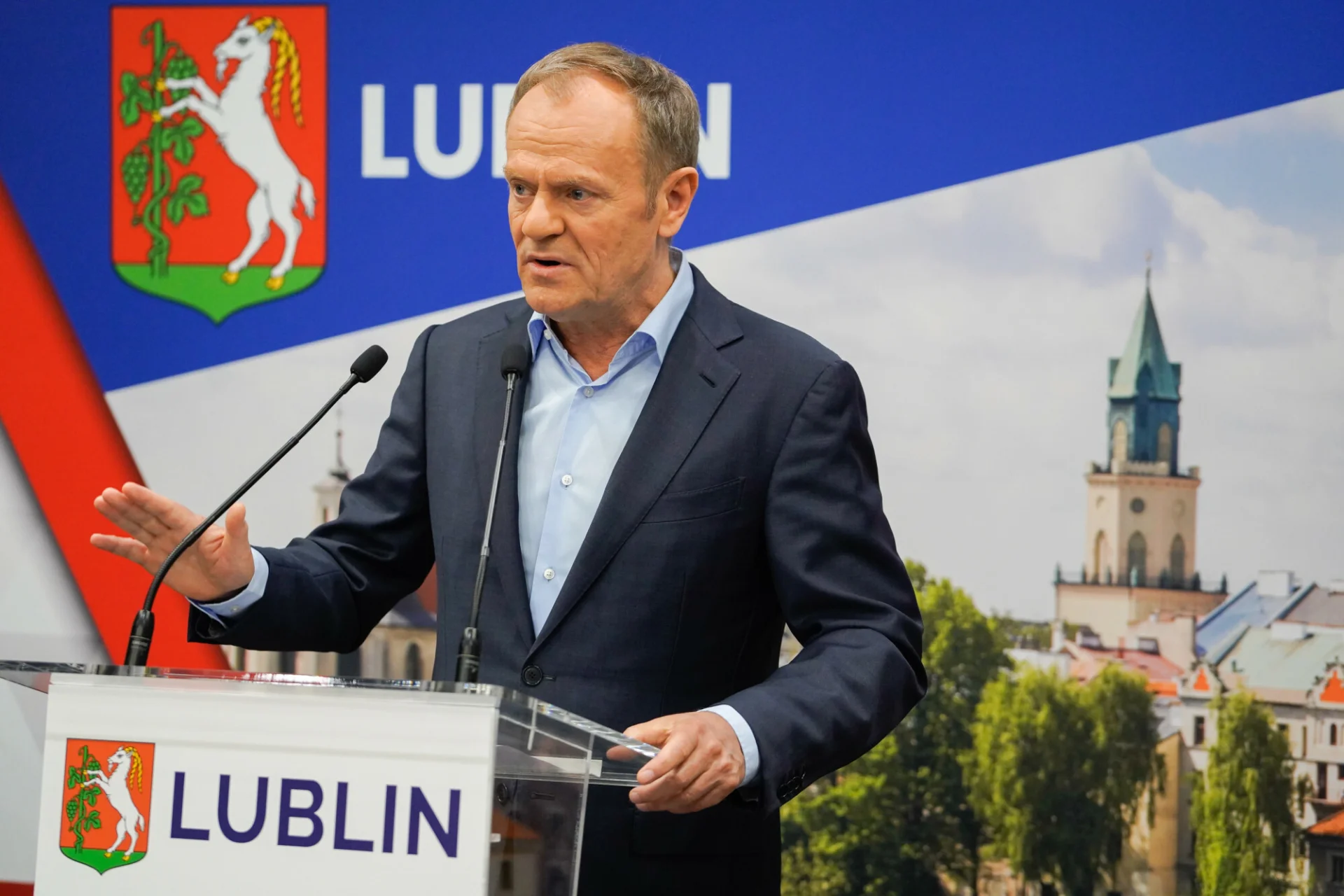 Donald Tusk zaapelował do unijnego komisarza ds. rolnictwa Janusza Wojciechowskiego, by podał się do dymisji.