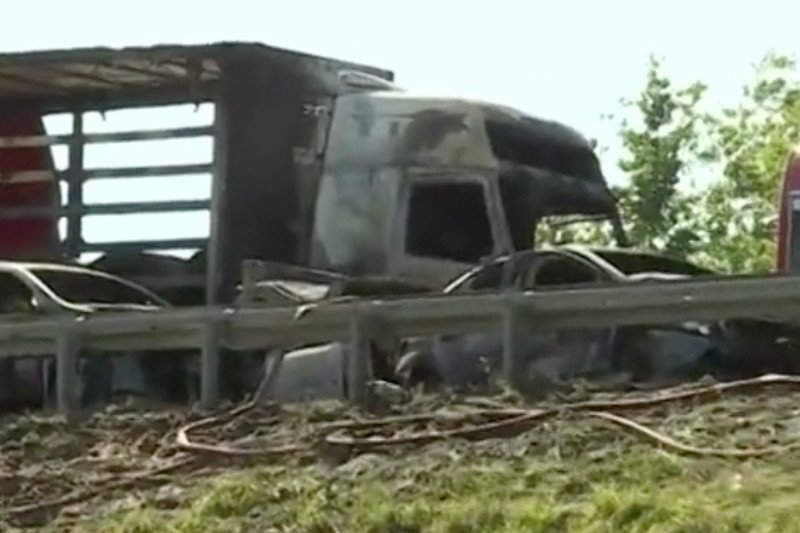 Karambol na A6 pod Szczecinem. Zginęło sześć osób w tym troje dzieci.