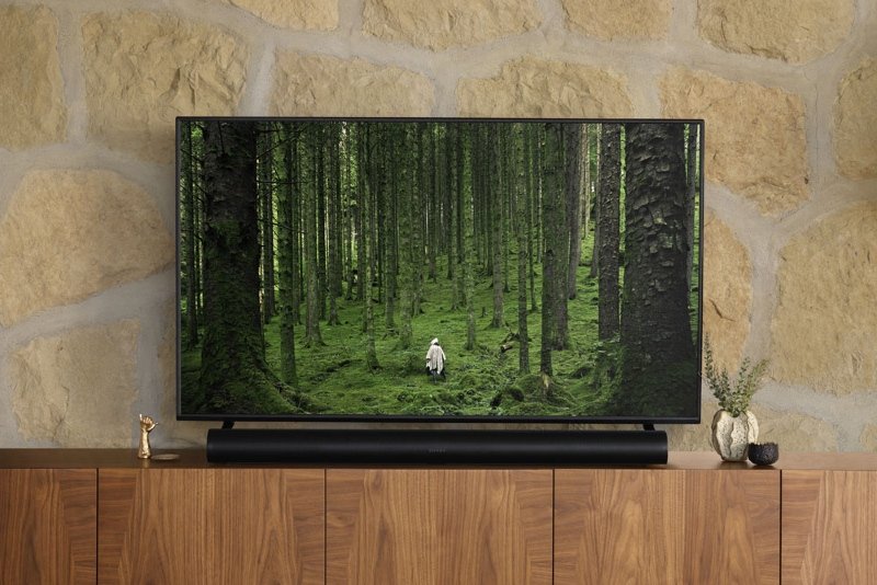 Sonos Arc to inteligentny głośnik wspierający technologię Dolby Atmos, idealny na gwiazdkowy prezent dla miłośników kina domowego