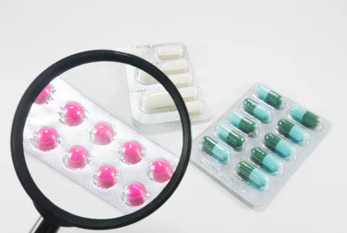 Odpowiedzialność farmaceuty za sposób przechowywania leków kończy się z chwilą, gdy pacjent opuszcza aptekę