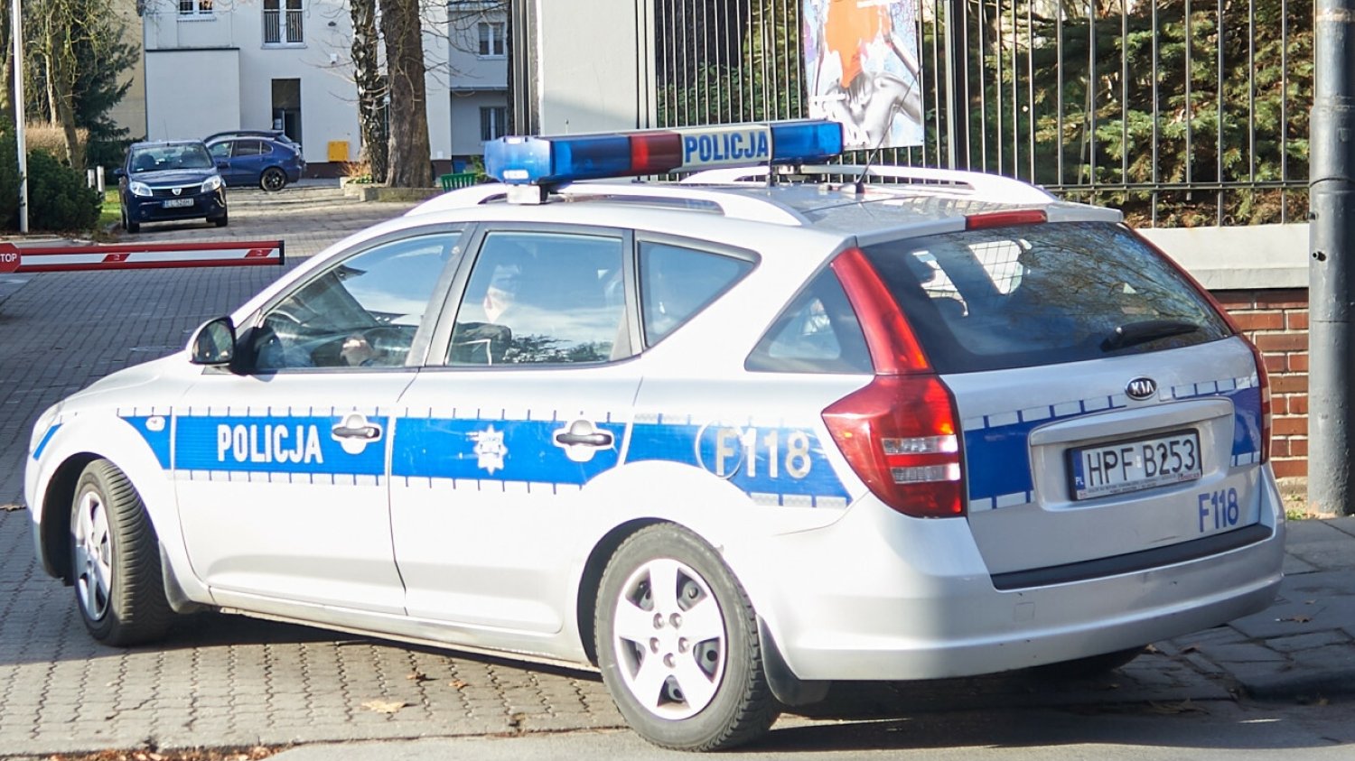 Dramatyczna sceny w Łomży. Doszło do strzelaniny w jednej ze szkół (zdjęcie ilustracyjne).