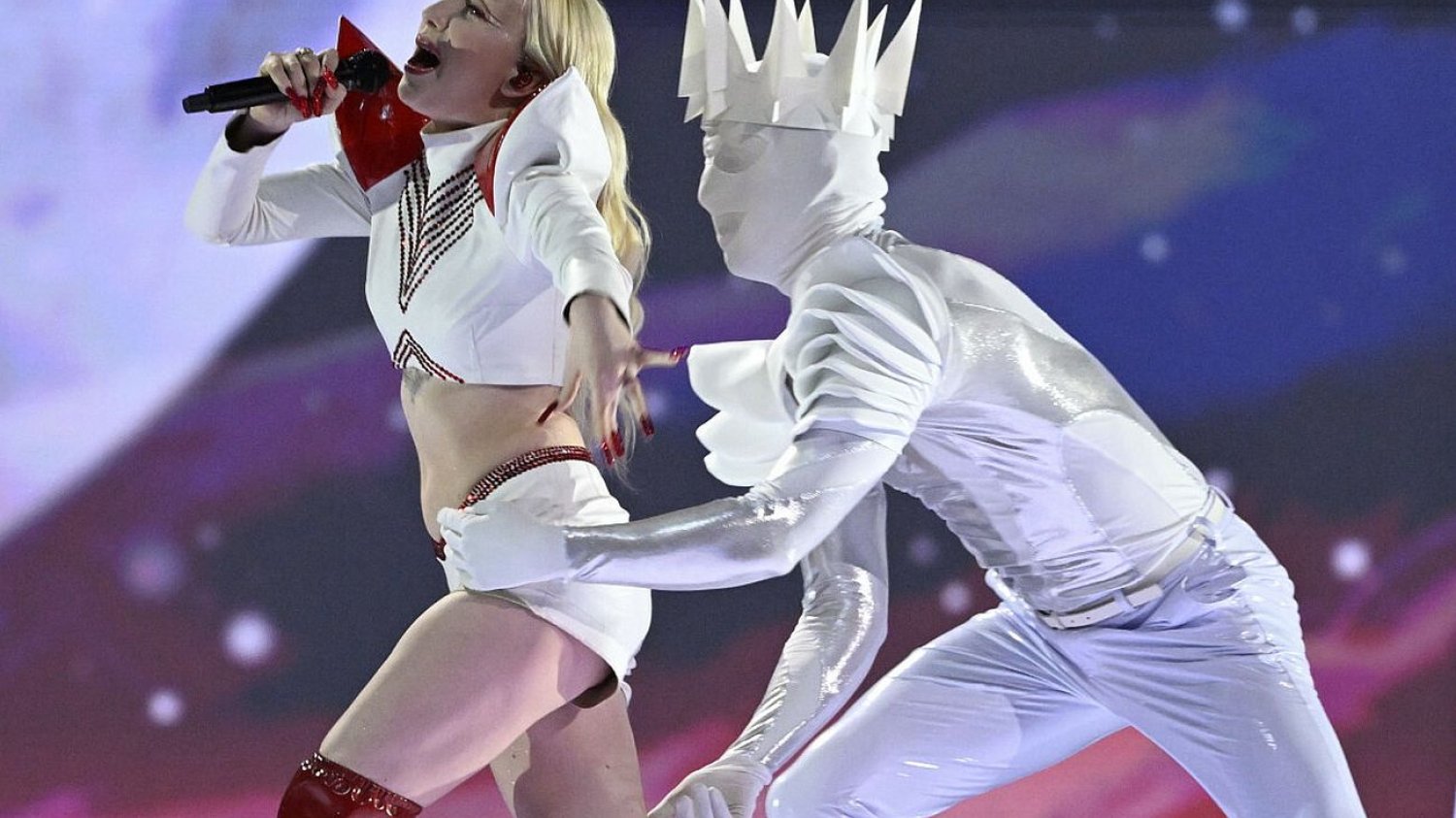 Europa - jak widać po odpadnięciu Luny z Eurowizji - nie dorosła do poważnych występów