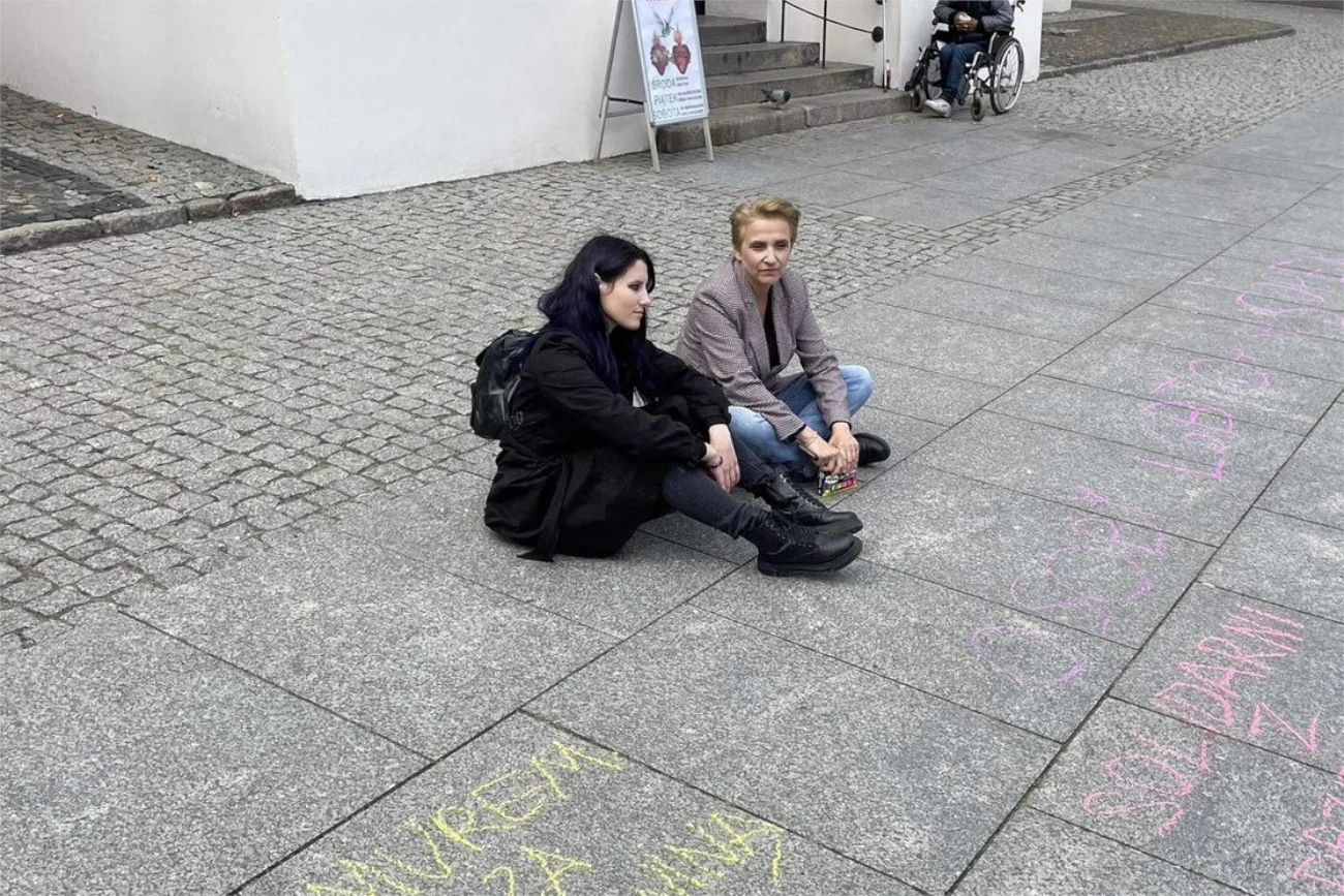 17-letnia Malwina i Joanna Scheuring-Wielgus, która zareagowała ws. interwencji policji