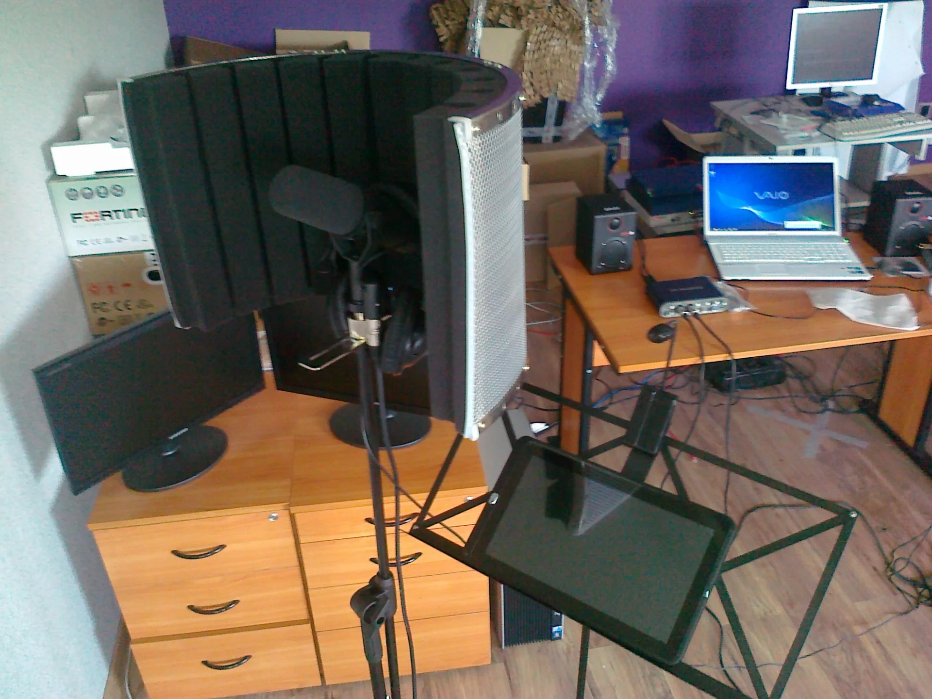 Studio nagraniowe w trakcie instalacji