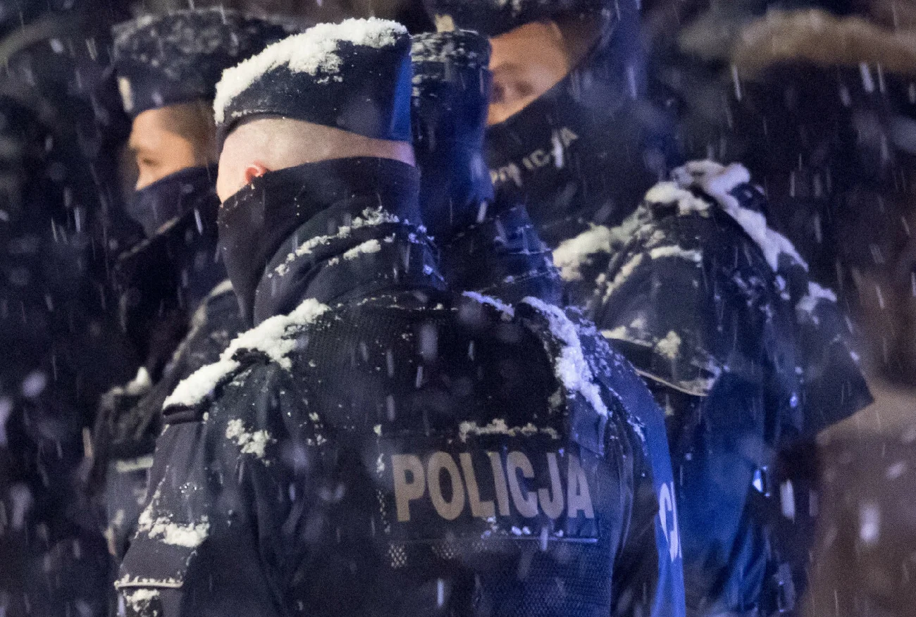 Policja we Wrocławiu "ma pecha". Funkcjonariusz nie hamował się po zatrzymaniu Maksymiliana F.