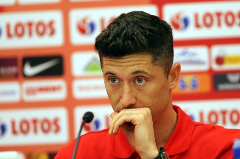 Wygląda na to, że Lewandowski rozmyślił się z transferu. Albo raczej musiał się rozmyślić.