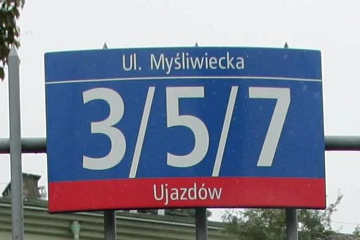 "Mając na względzie gorliwość, z jaką głosi Pan hasło, że Trójka wraca do korzeni...". Słuchacze piszą list do dyrektora