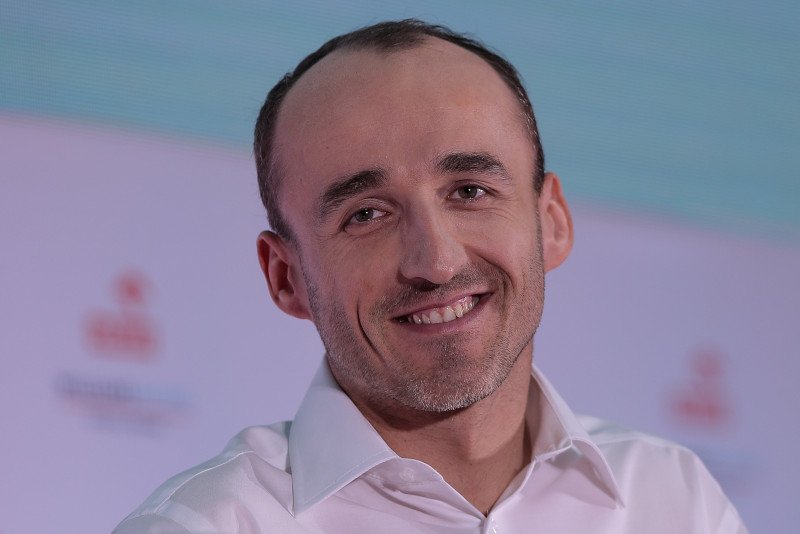 Sporo mówi się o możliwości przejścia Roberta Kubicy do amerykańskiego teamu Haas.