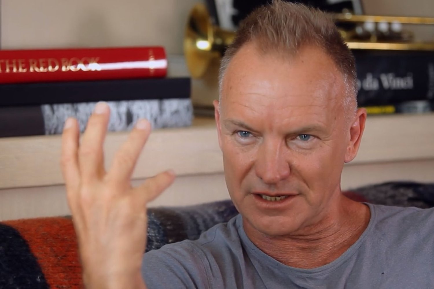 Sting i inne gwiazdy radzą, jak zacząć przygodę z LSD lub grzybkami