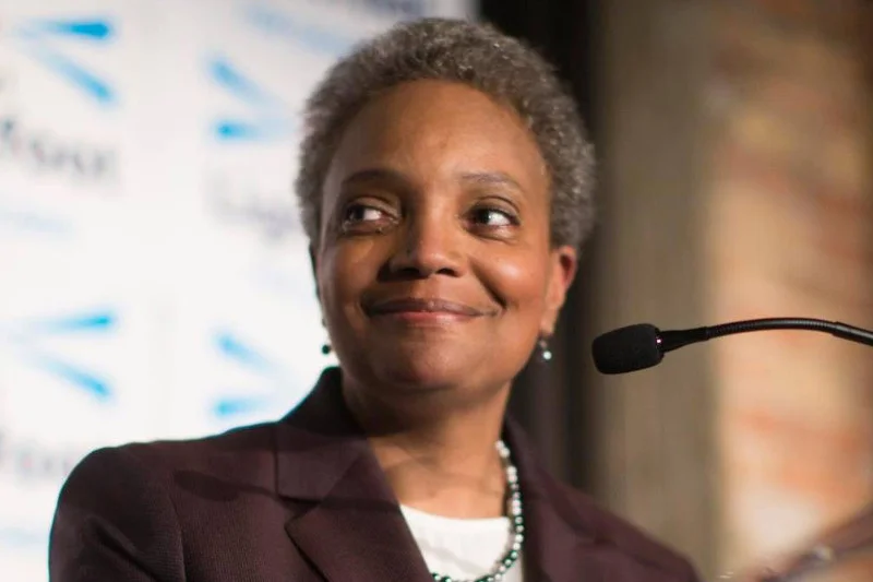 Lori Lightfoot zapisała się w historii jako pierwsza czarnoskóra kobieta na stanowisku burmistrza Chicago.