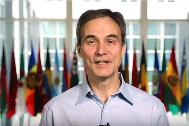 Nowy ambasador USA w Polsce uczy się naszego języka. Internauci ciepło go witają i życzą powodzenia