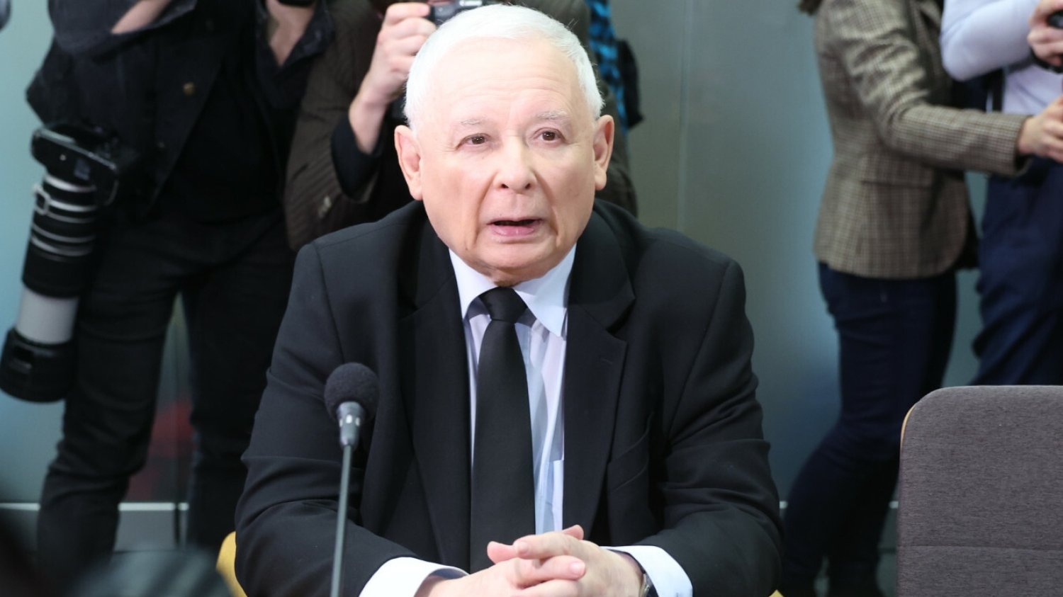 "Panie członku". Kuriozalny moment podczas przesłuchania Kaczyńskiego.