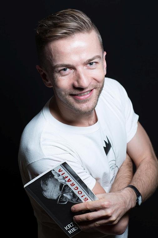 Julian Potrzebny- twórca spektaklu "Egzaminy"