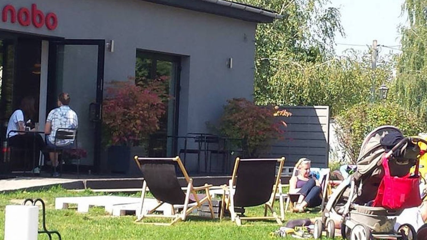 Restauracje przyjazne dzieciom to takie, które mają im coś do zaoferowania, jak plac zabaw, ogródek czy kącik z grami planszowymi. Na zdjęciu restauracja skandynawska Nabo.