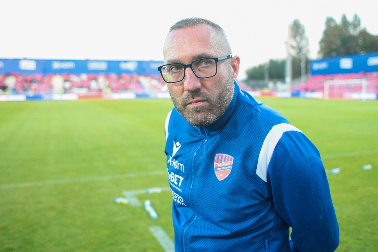 Marek Papszun nie zostanie w najbliższym czasie trenerem Legii Warszawa. Najpewniej zostanie w Częstochowie.