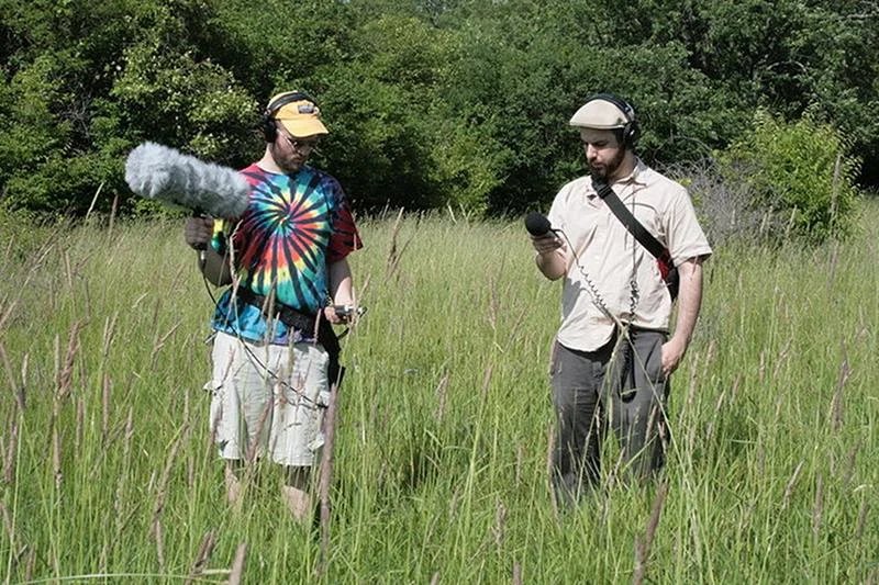 Field recording to nagrywanie odgłosów otaczającego świata. Jest popularne zarówno wśród ekologów, jak i awangardowych muzyków
