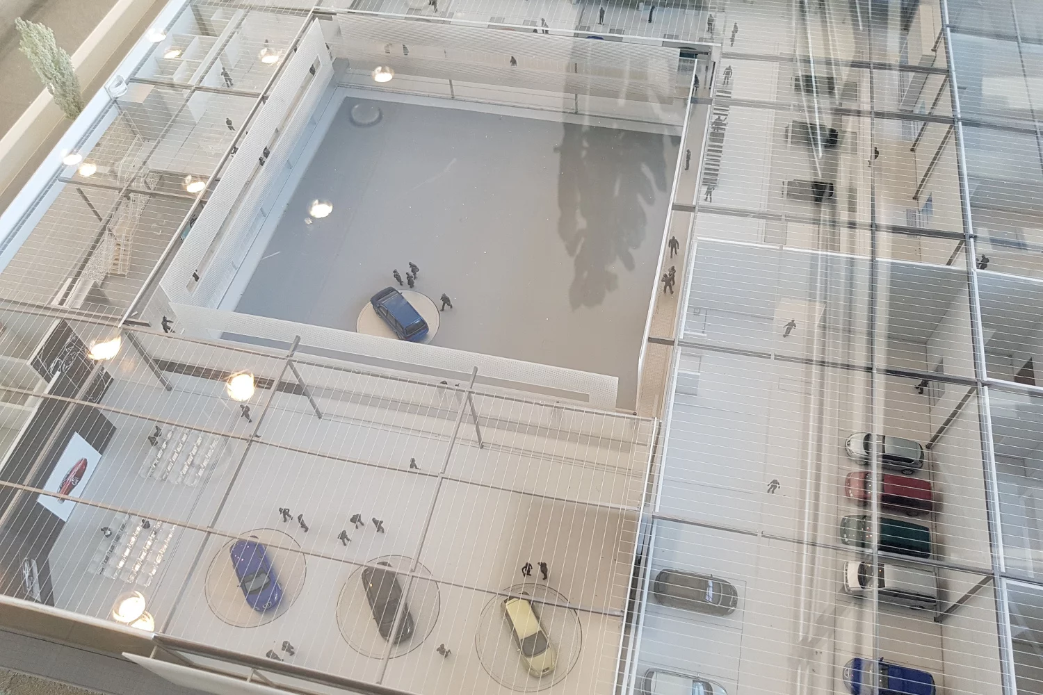 Centrum designu Seata można zobaczyć tylko na makiecie. Wstęp do wielu pomieszczeń jest trudniejszy niż wyjście z wycieczką szkolną do gmachu CIA.