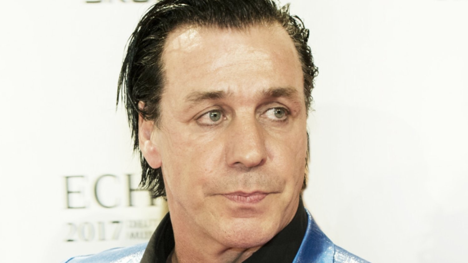 Śledztwo ws. wokalisty zespołu Rammstein Tilla Lindemanna. Dwa zarzuty
