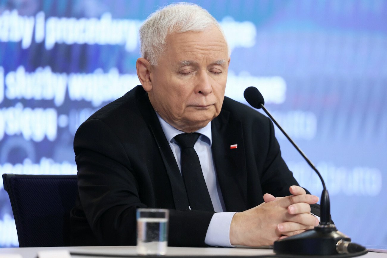 Gdyby wybory odbyły się teraz, PiS miałby mniej posłów niż obecnie. Gdyby wybory odbyły się teraz, PiS miałby mniej posłów niż obecnie.