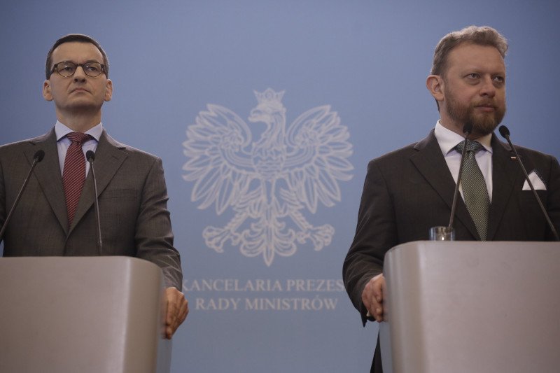 Biskup Antoni Długosz nazwał Morawieckiego i Szumowskiego ewangelistami. Teraz się tłumaczy.