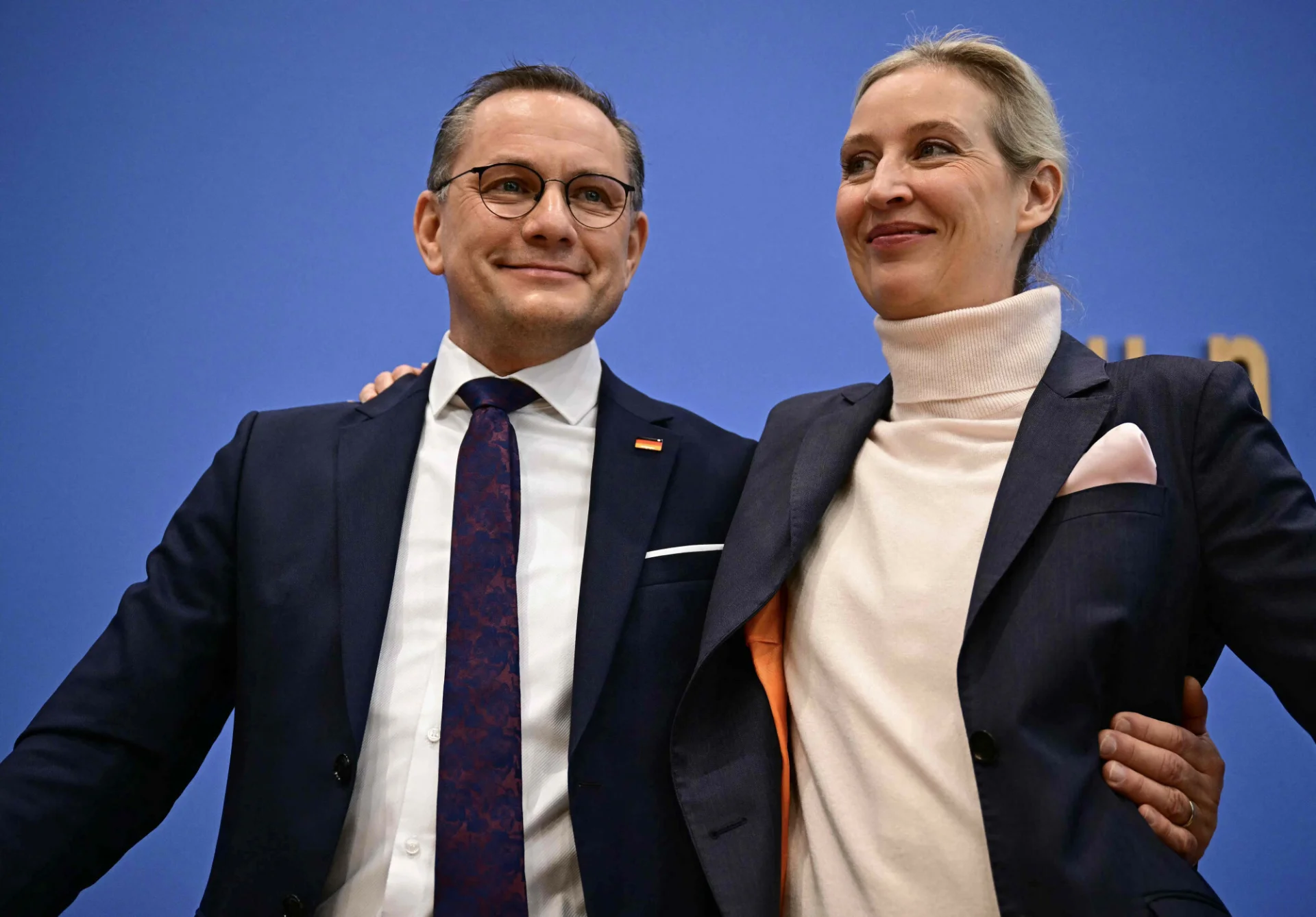 Liderzy AfD świętują wynik w wyborach.