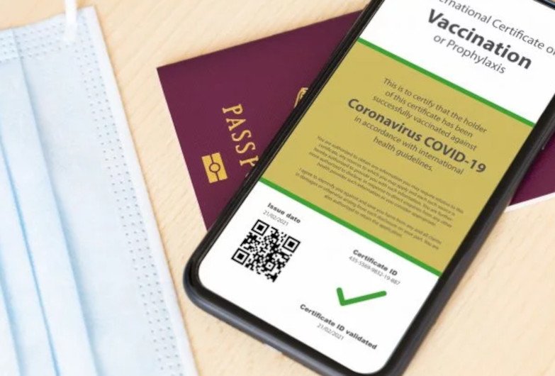 Unijny system certyfikatów Covid. Wiemy, kiedy podłączy się do niego Polska.