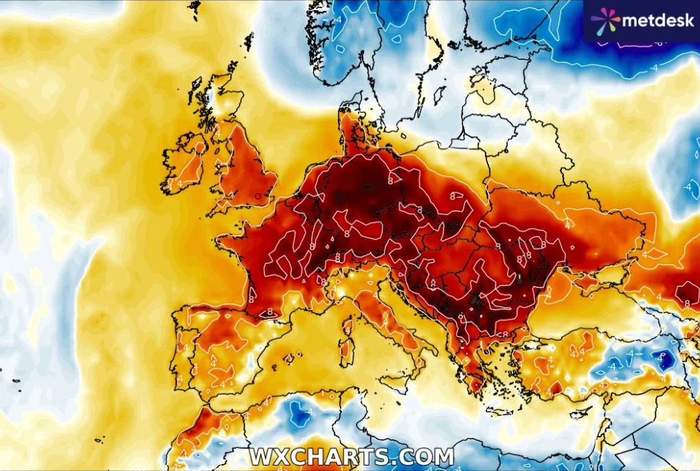 Prognoza pogody na luty pokazuje dynamiczne zmiany w pogodzie. Najpierw ochłodzenie, a potem nagłe ocieplenie. Na zdjęciu symulacja odchylenia od normy temperatury około 17 lutego.
