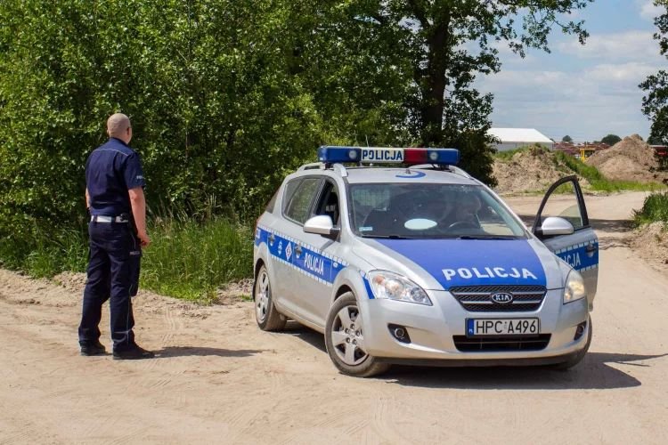 2-latek wpadł do studzienki kanalizacyjnej w Ostrowcu Świętokrzyskim.