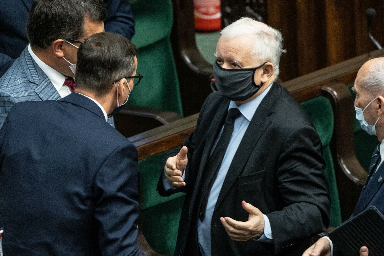 Ktoś nazwał Kaczyńskiego "starym dziadem"? "Tu nikt nie drwi z prezesa".