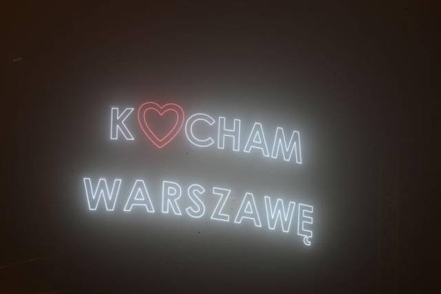 Nowy neon Warszawy, "Kocham Warszawę"