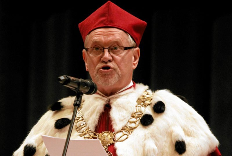 Prof. Andrzej Tretyn, nowy rektor UMK popiera projekt udostępniania prac w repozytorium.