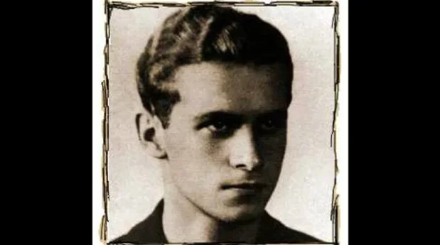 Krzysztof Kamil Baczyński. "Ikony umierają bardzo wcześnie".