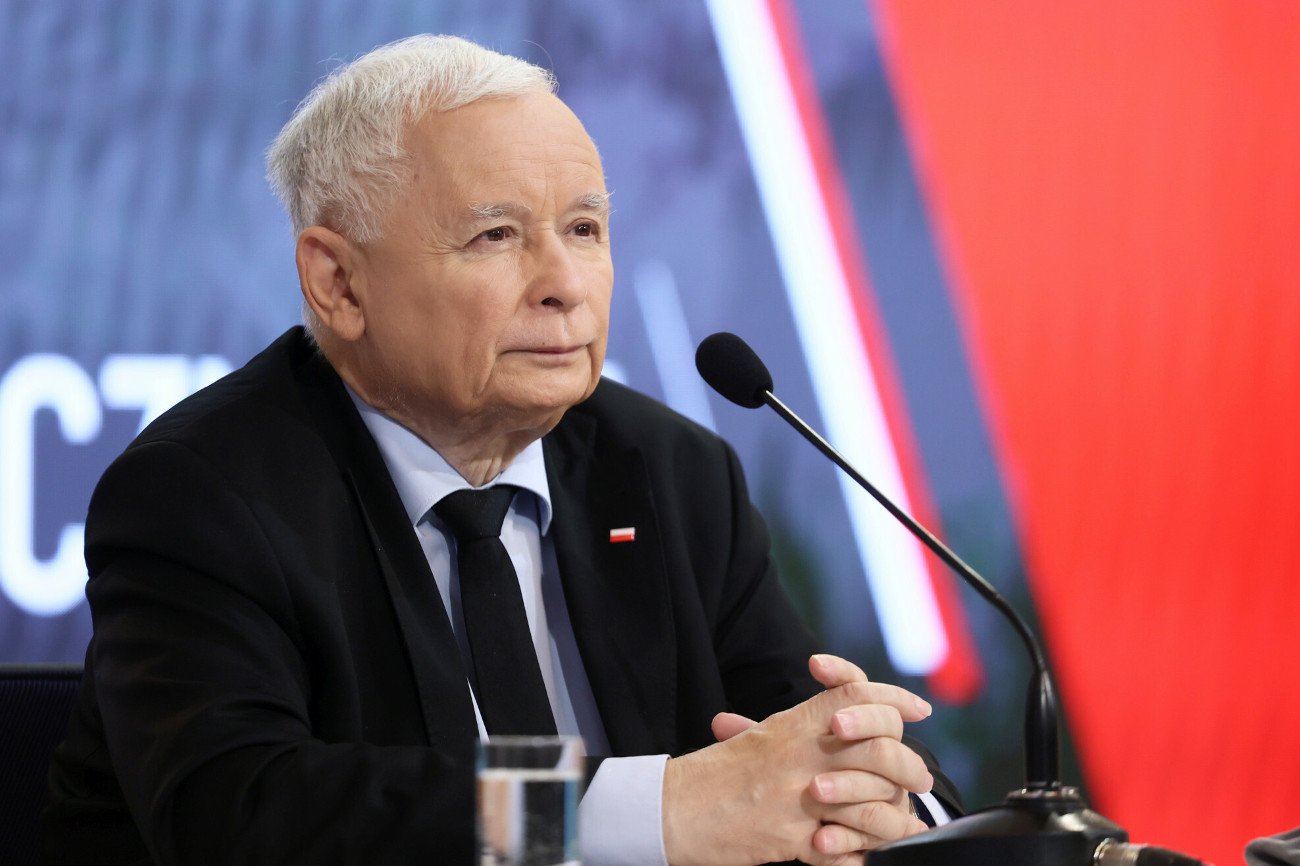 Kryzys na granicy, pandemia, sprawa Łukasza Mejzy. Jest wiele sytuacji kryzysowych, a Jarosława Kaczyńskiego nie widać.