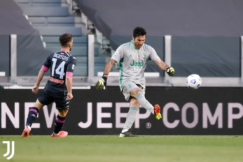 Tym razem w bramce Juventusu zagrał Gigi Buffon, a Wojtek Szczęsny trafił na ławkę