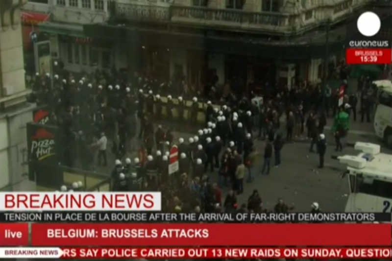 W Brukseli wybuchły zamieszki antyislamskiej prawicy.