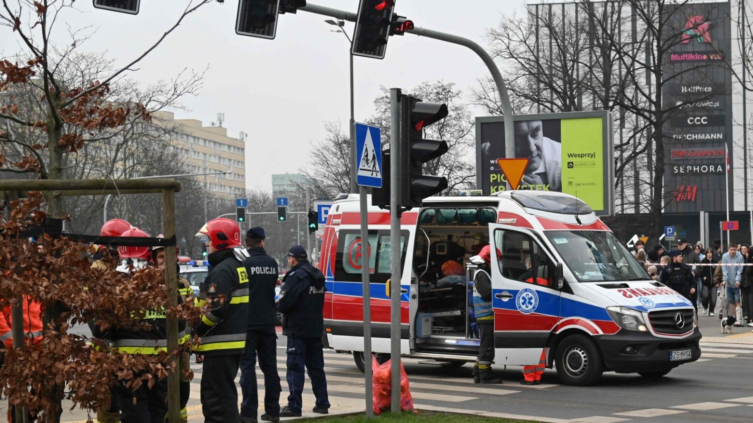 Wypadek w Szczecinie. Wzrósł bilans ofiar, poszkodowana grupa Ukraińców.