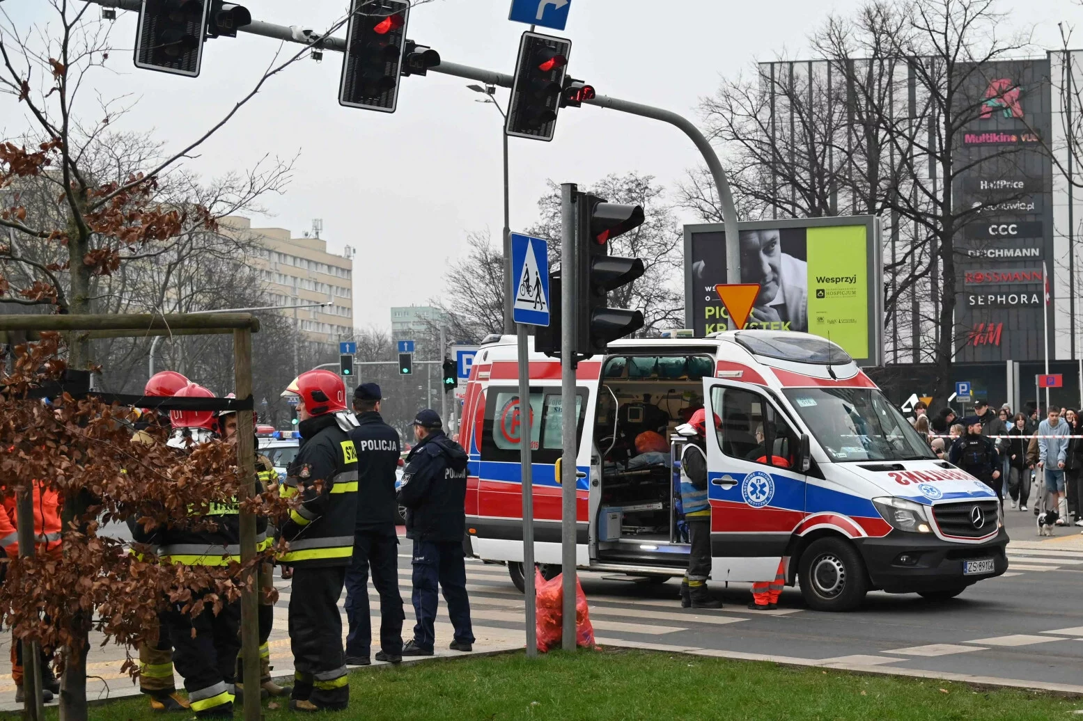 Wypadek w Szczecinie. Wzrósł bilans ofiar, poszkodowana grupa Ukraińców.